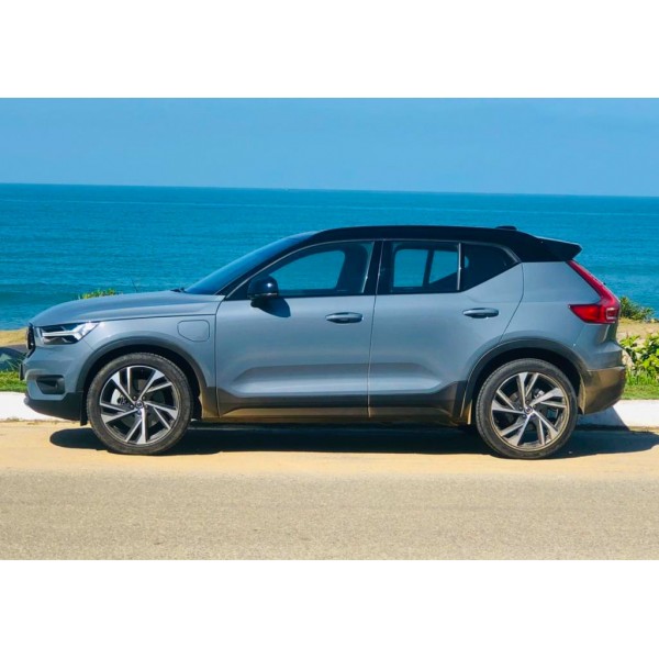 SUCATA VOLVO XC40 2022 HÍBRIDA - CARRO BATIDO PARA VENDA DE PEÇAS 