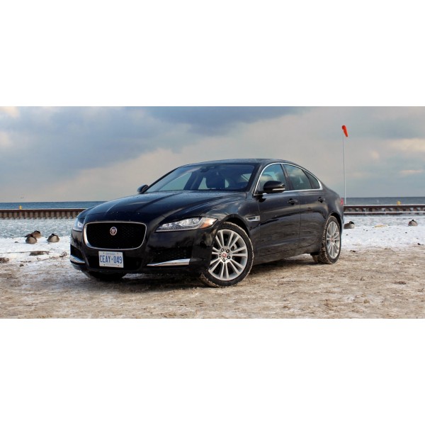 SUCATA  JAGUAR XF 2018 - CARRO BATIDO PARA VENDA DE PEÇAS 