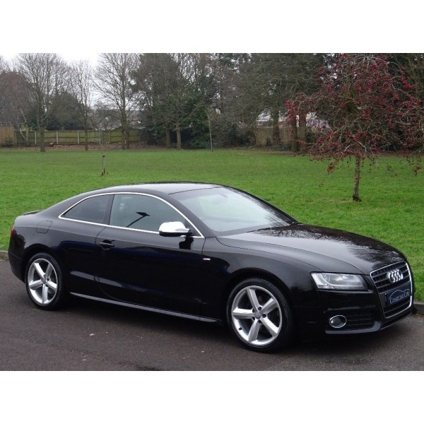 Sucata Audi A5 2011 - Carro batido para venda de peças