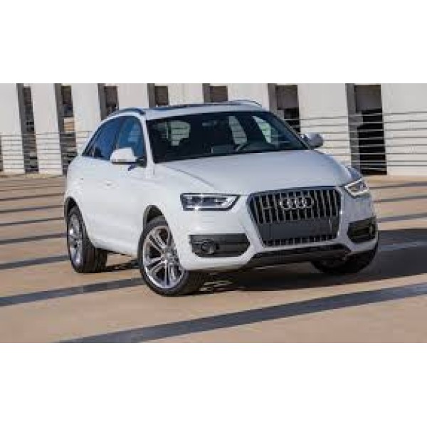 Sucata Audi Q3 2015 - Carro batido para venda de peças